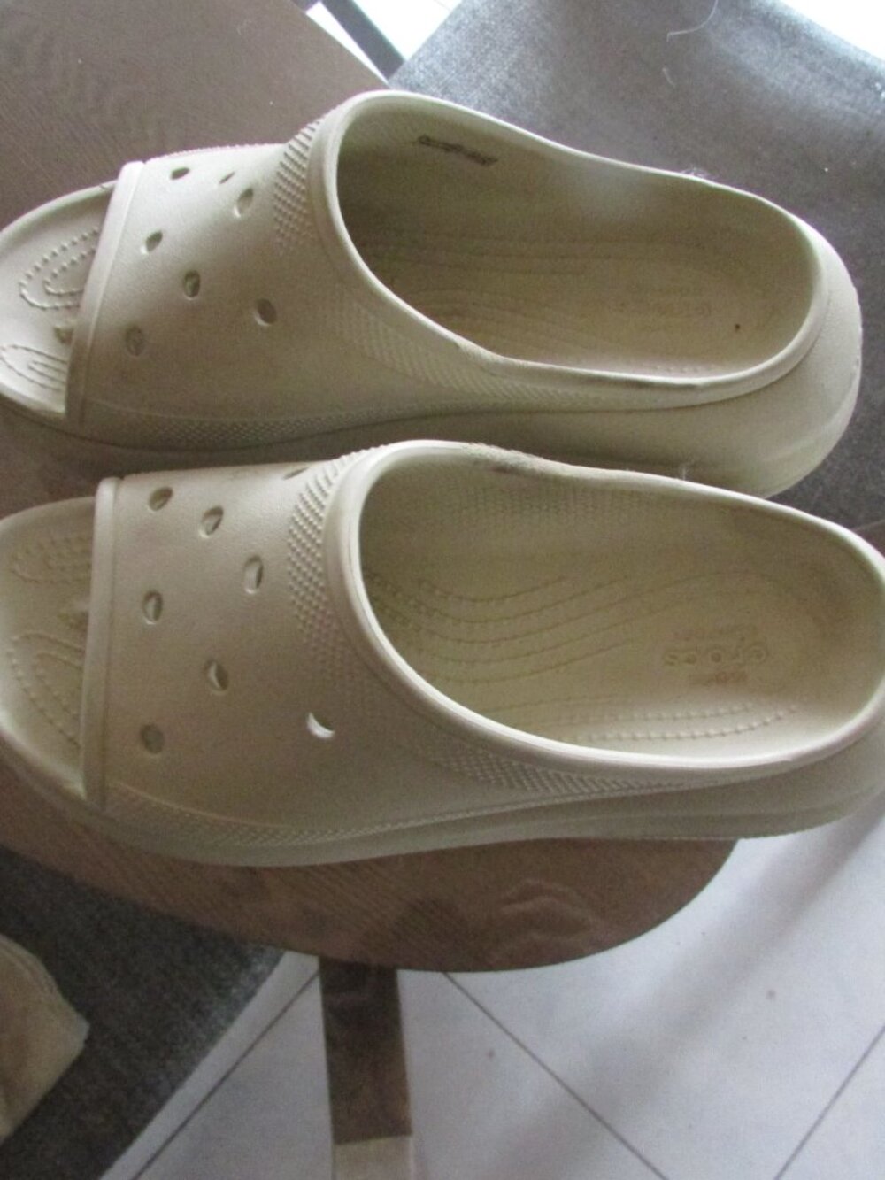Slip on Crocs - Picture 4 of 4